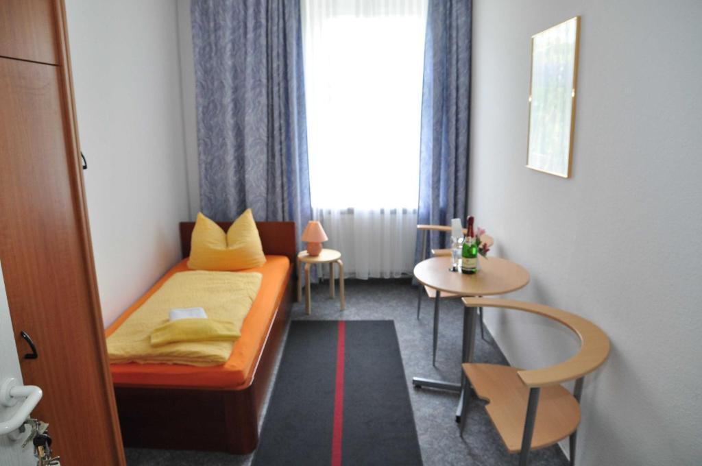 Pension Leipzig Georgplatz Habitación foto